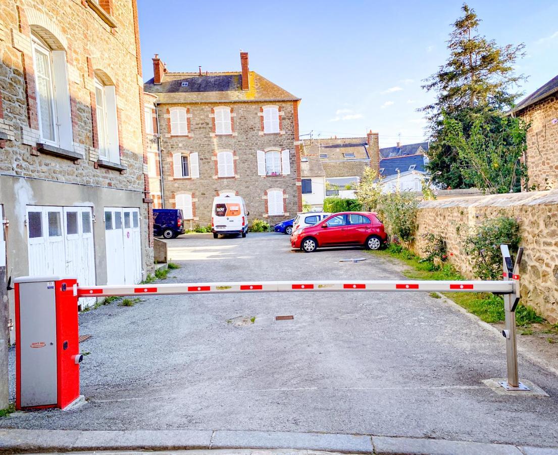 Apt Bord De Mer, Hypercentre Dinard, Parking Prive Екстериор снимка