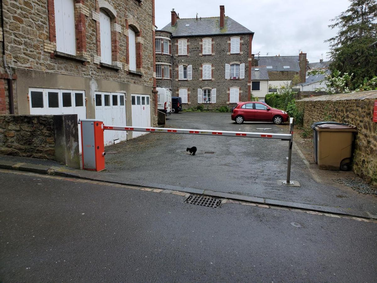 Apt Bord De Mer, Hypercentre Dinard, Parking Prive Екстериор снимка